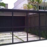 Se você busca uma solução que una proteção, ventilação e visibilidade, os portões de tela da Prime Portões são a escolha perfeita. Desenvolvidos para oferecer segurança sem bloquear a circulação de ar ou a visão do ambiente externo, nossos modelos são ideais para residências, comércios, indústrias e condomínios que valorizam funcionalidade com estética refinada. Cada portão é projetado com materiais de alta resistência e acabamento sofisticado, garantindo durabilidade, leveza e um visual harmonioso que se adapta a diferentes estilos arquitetônicos. Com design inteligente e estrutura robusta, os portões de tela proporcionam controle de acesso com praticidade e elegância. 🔧 Nossa equipe técnica é formada por profissionais experientes e altamente qualificados, que acompanham todas as etapas do projeto — do planejamento à instalação. Utilizamos tecnologia avançada e técnicas modernas de serralheria para entregar produtos que atendem aos mais altos padrões de qualidade, segurança e design. Missão Desenvolver soluções funcionais e inovadoras em serralheria, com foco na fabricação e automação de portões de tela, agregando valor aos projetos e superando expectativas. Visão Ser reconhecida como referência no mercado de portões automáticos, destacando-se pela diversidade de modelos, excelência nos serviços e constante inovação. Valores Atuamos com ética, respeito, responsabilidade social e comprometimento em cada etapa do processo. A excelência no atendimento e o trabalho colaborativo são pilares que sustentam nossa trajetória. ✨ Venha conhecer de perto a qualidade dos portões de tela da Prime Portões. Transforme seu espaço com segurança, funcionalidade e um toque de estilo. Faça um investimento inteligente com quem tem credibilidade e experiência no mercado. Se quiser, posso adaptar esse texto para uma campanha publicitária, redes sociais ou apresentação comercial. Deseja isso?